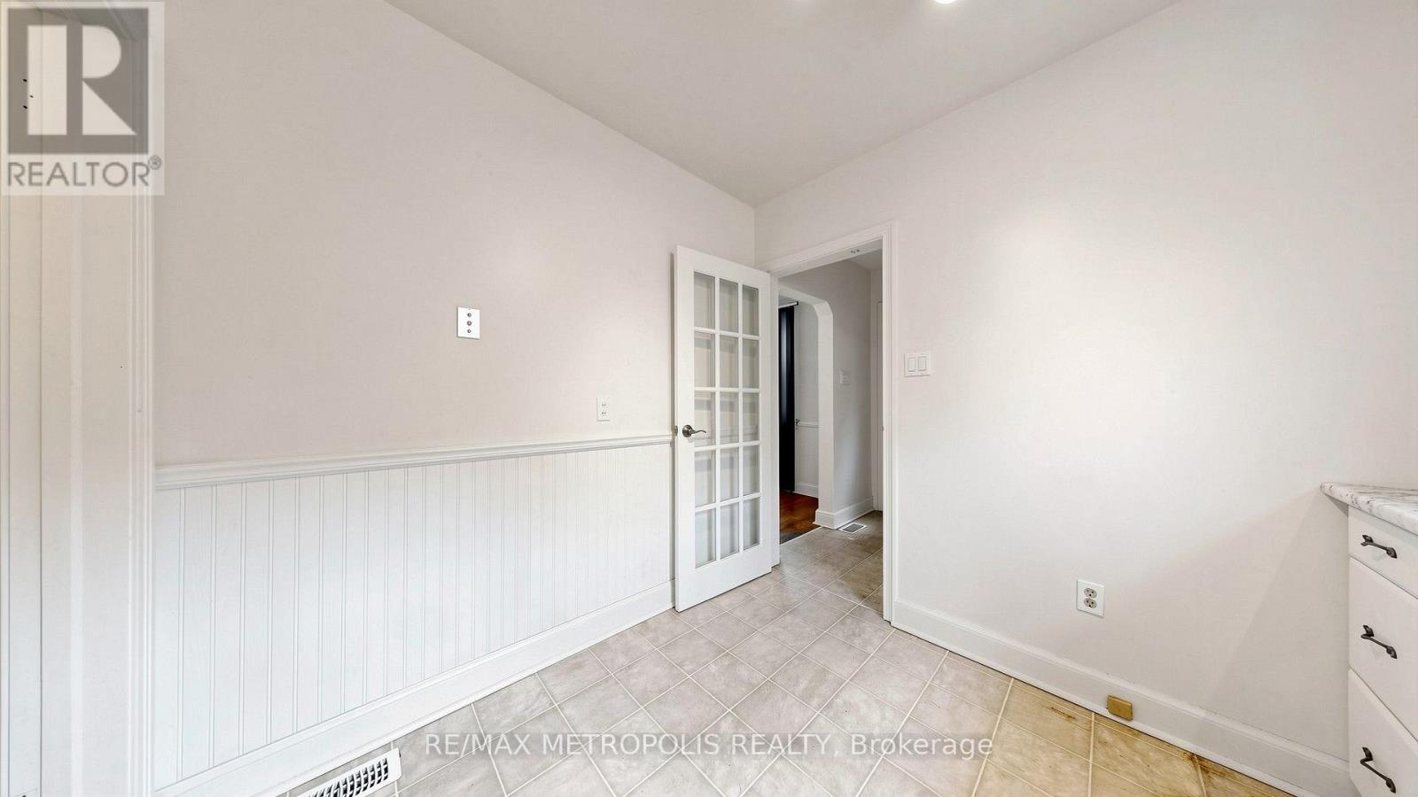 10 DAVIDSON AVENUE - 15