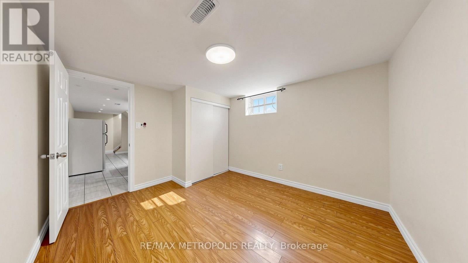 10 DAVIDSON AVENUE - Image 29