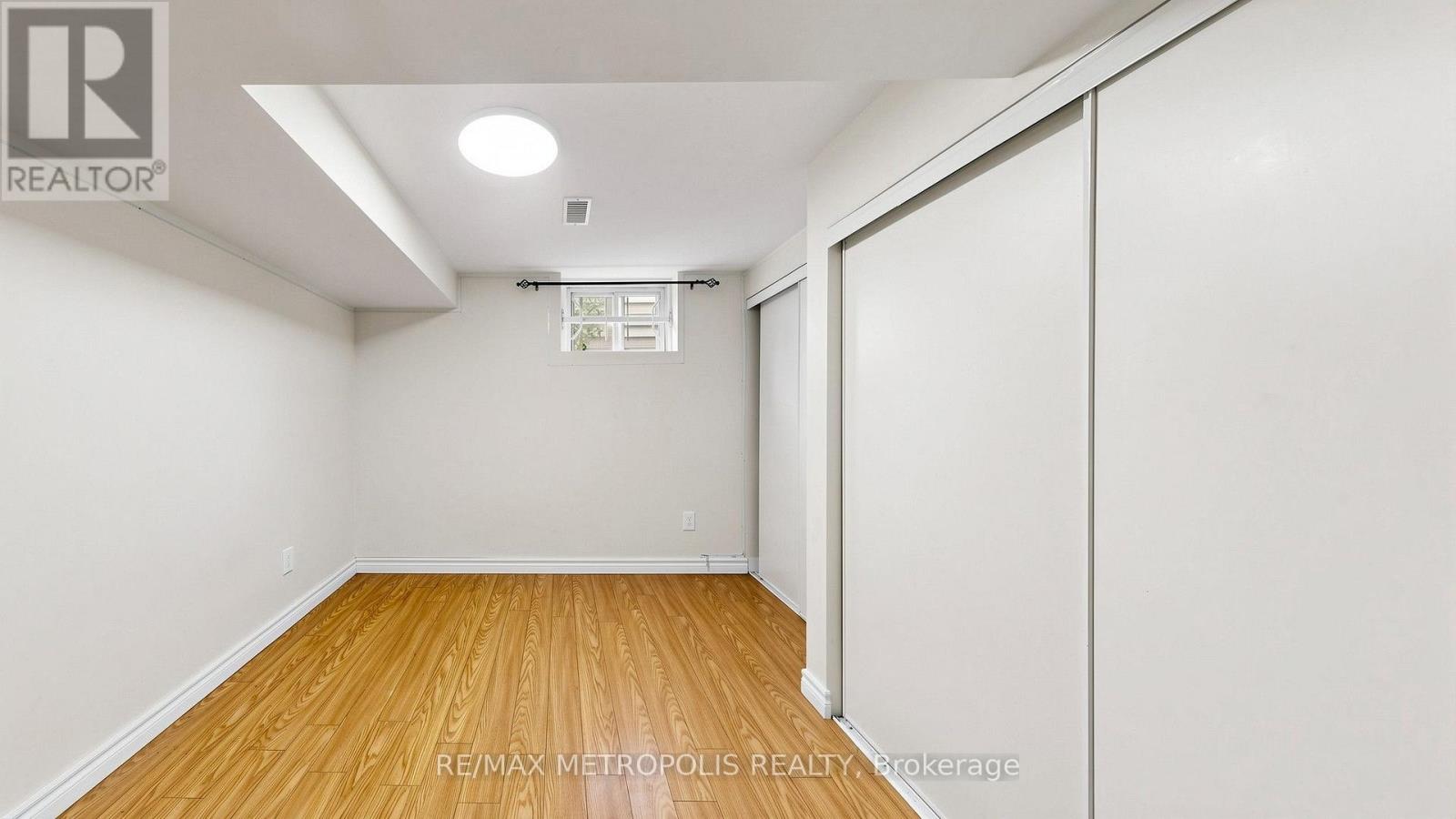 10 DAVIDSON AVENUE - 31