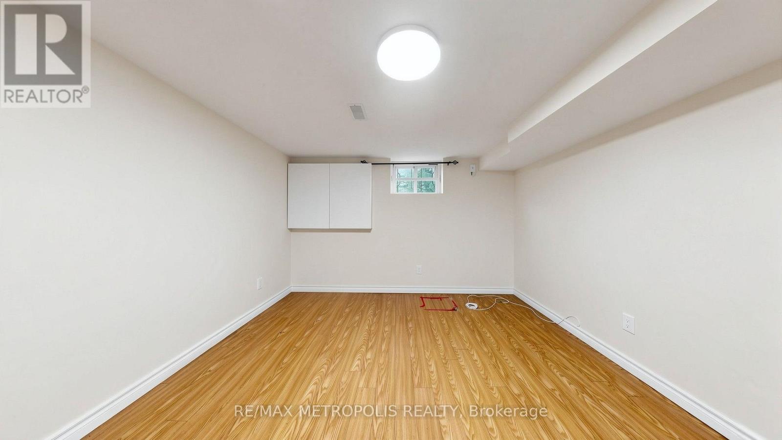 10 DAVIDSON AVENUE - 33