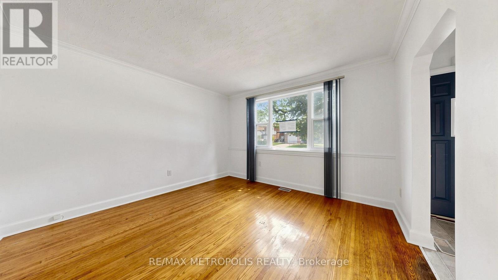 10 DAVIDSON AVENUE - 7