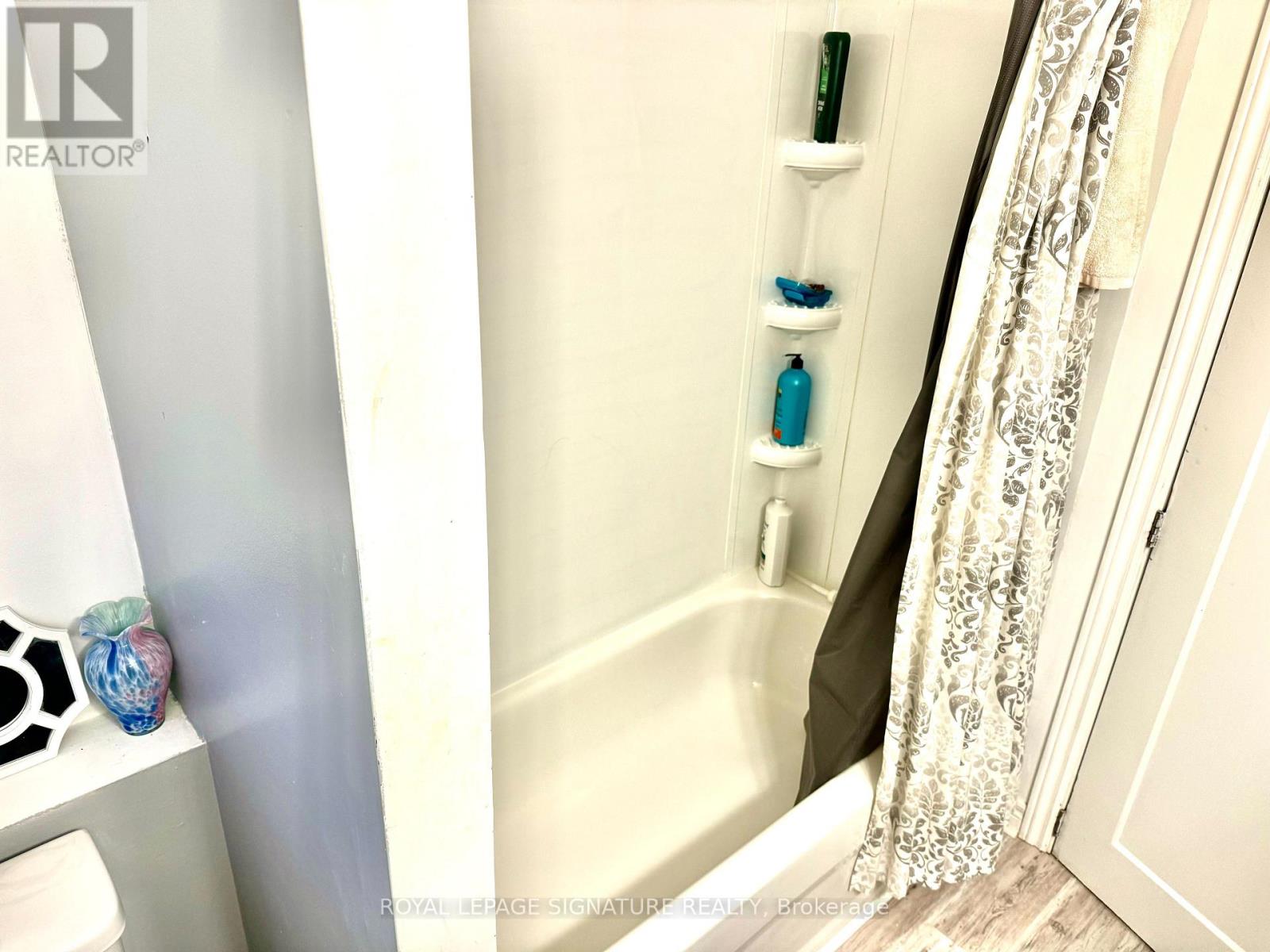 395 PINE AVENUE - 16
