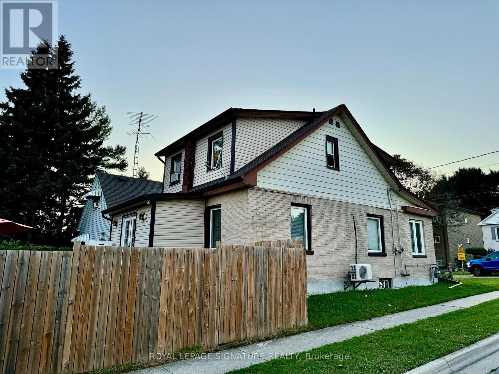 395 PINE AVENUE, Oshawa (Vanier) — photo 2
