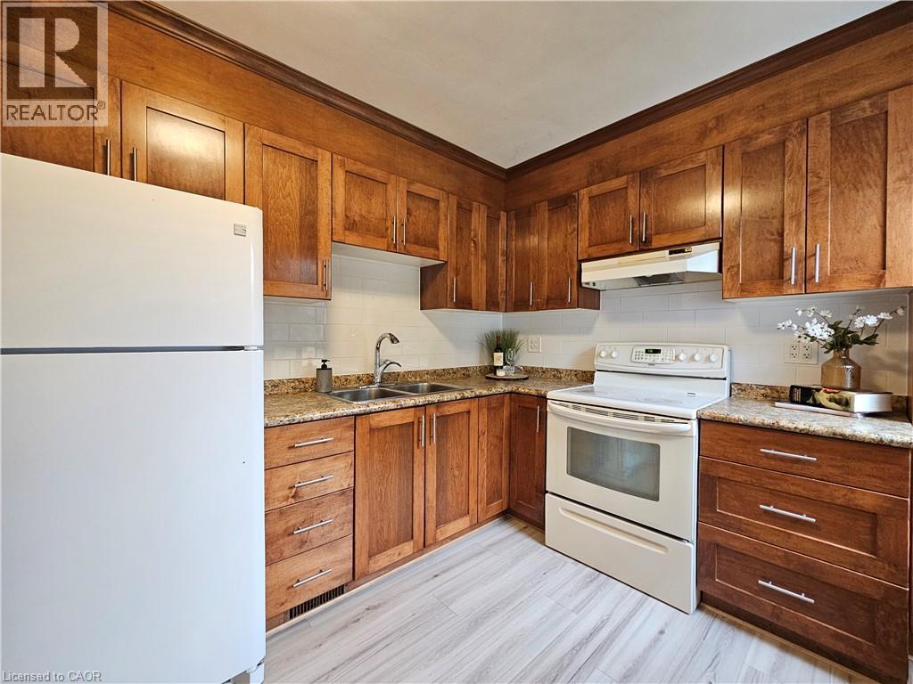 643 UPPER WELLINGTON Street - 16