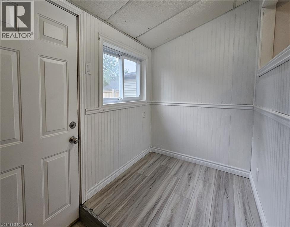 643 UPPER WELLINGTON Street - 19