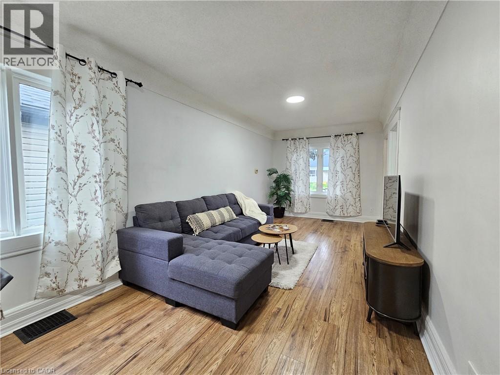 643 UPPER WELLINGTON Street - 9