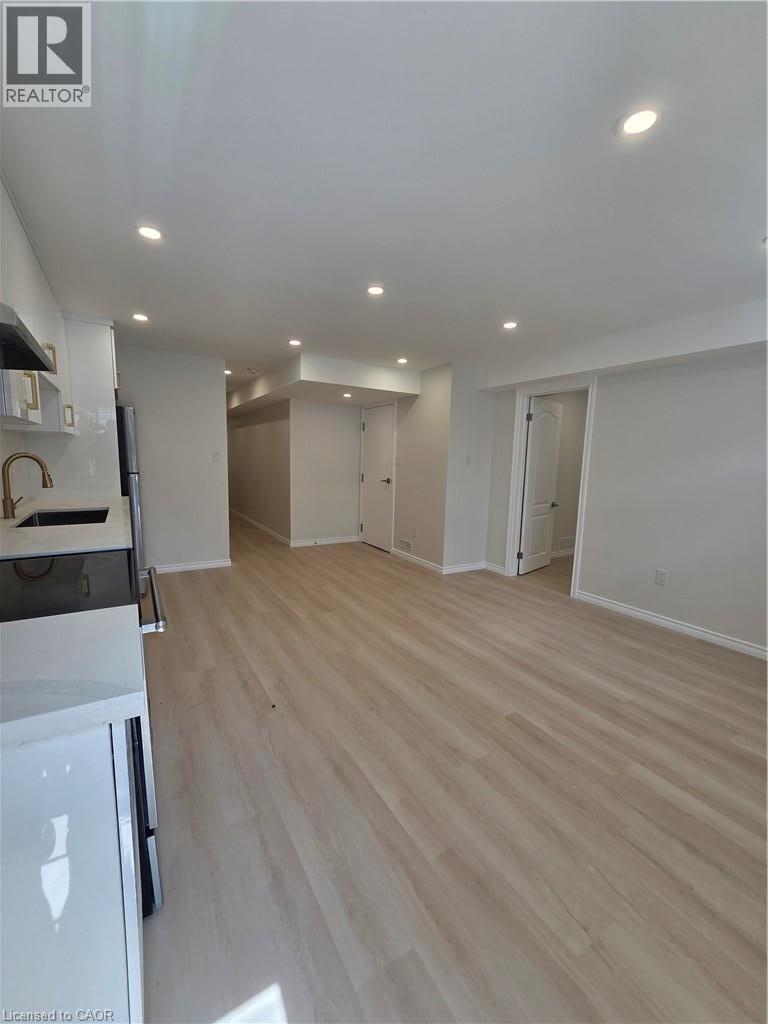 41 QUEENSGATE Crescent Unit# BSMT — photo 2