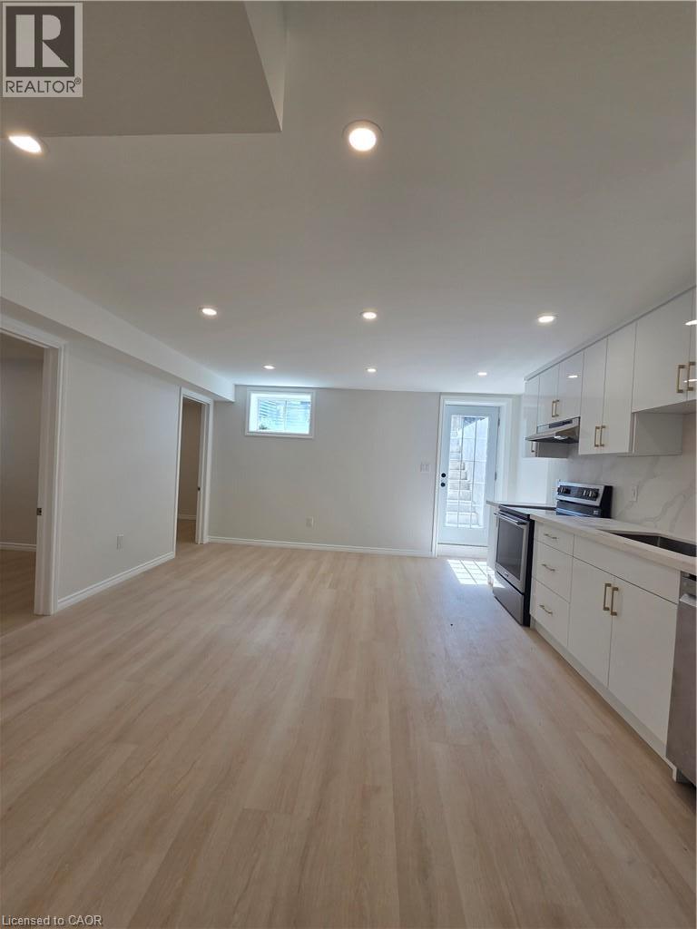 41 QUEENSGATE Crescent Unit# BSMT — photo 3