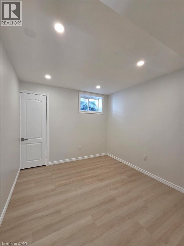 41 QUEENSGATE Crescent Unit# BSMT, Breslau — photo 4