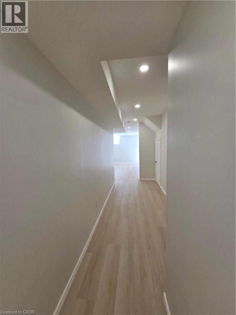 41 QUEENSGATE Crescent Unit# BSMT, Breslau — photo 9