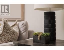 413 - 7 Townsgate Drive, Vaughan, ON L4J7Z9 Photo 11