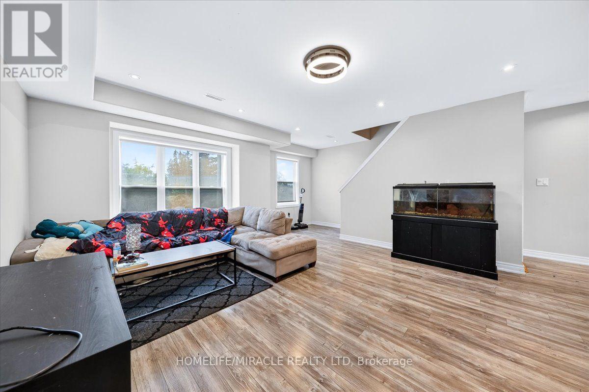 27- 1 Leggott Avenue, Barrie, ON photo 20