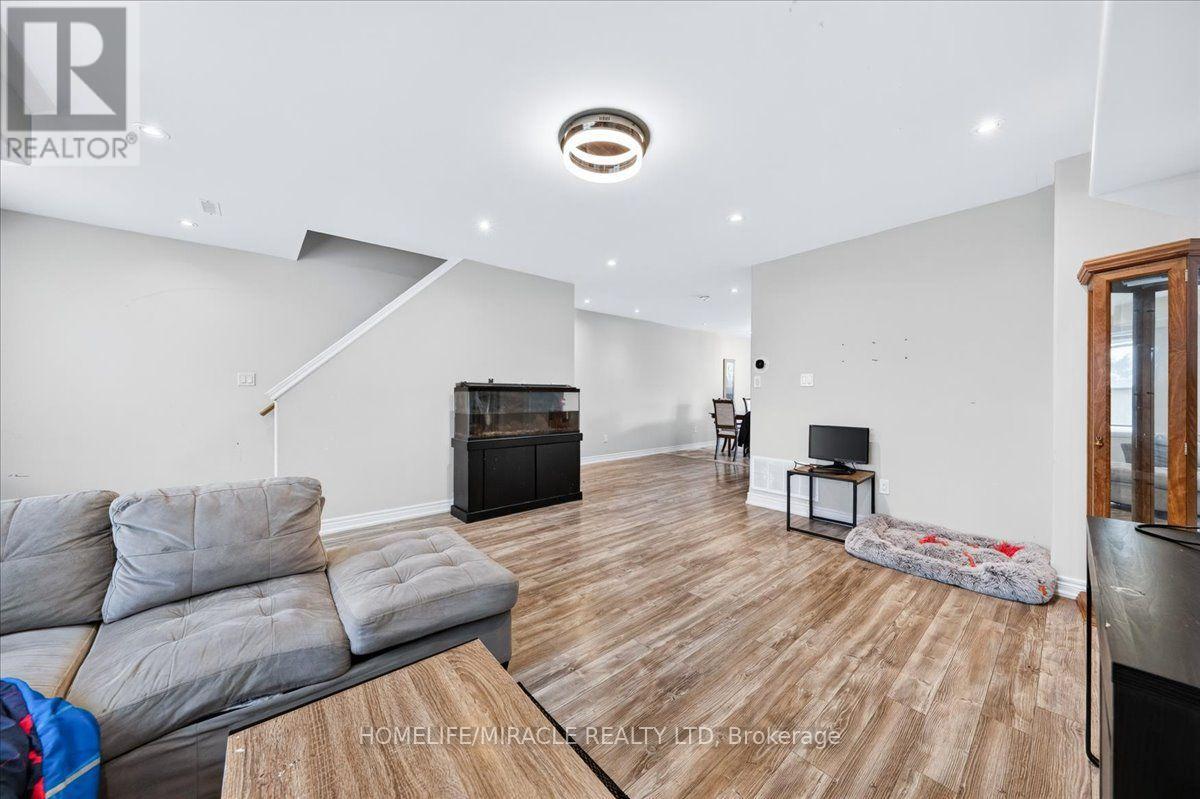 27- 1 Leggott Avenue, Barrie, ON photo 21