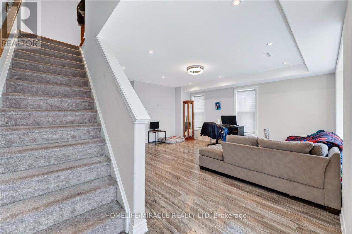 27- 1 Leggott Avenue, Barrie, ON photo 28