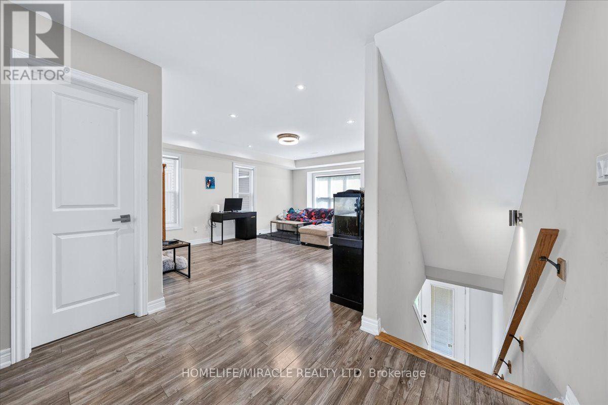 27- 1 Leggott Avenue, Barrie, ON photo 27
