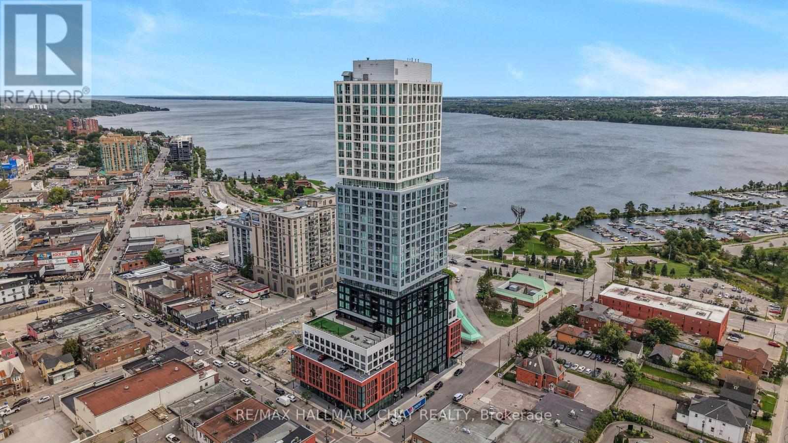 LPH02 - 39 MARY STREET, Barrie (City Centre) — photo 2