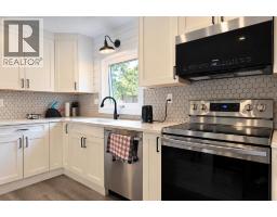 4pc Bathroom - 352 22 Street, Fort Macleod, AB T0L0Z0 Photo 6