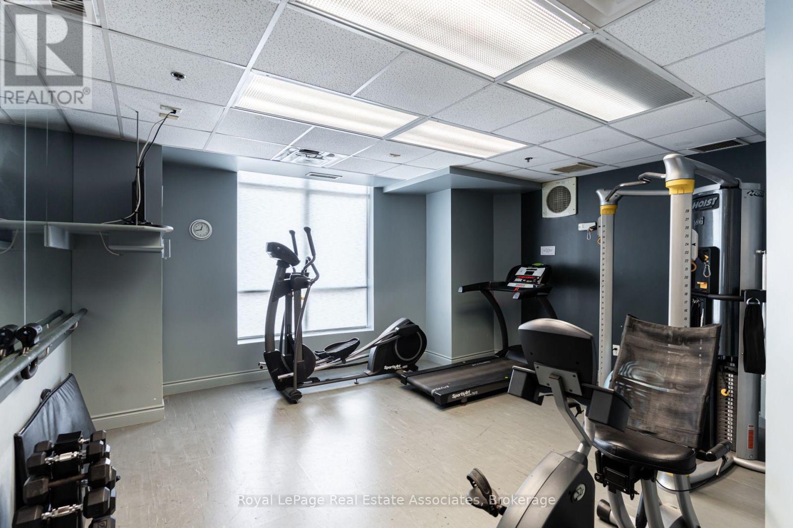 #605 2495 DUNDAS STREET W - 26
