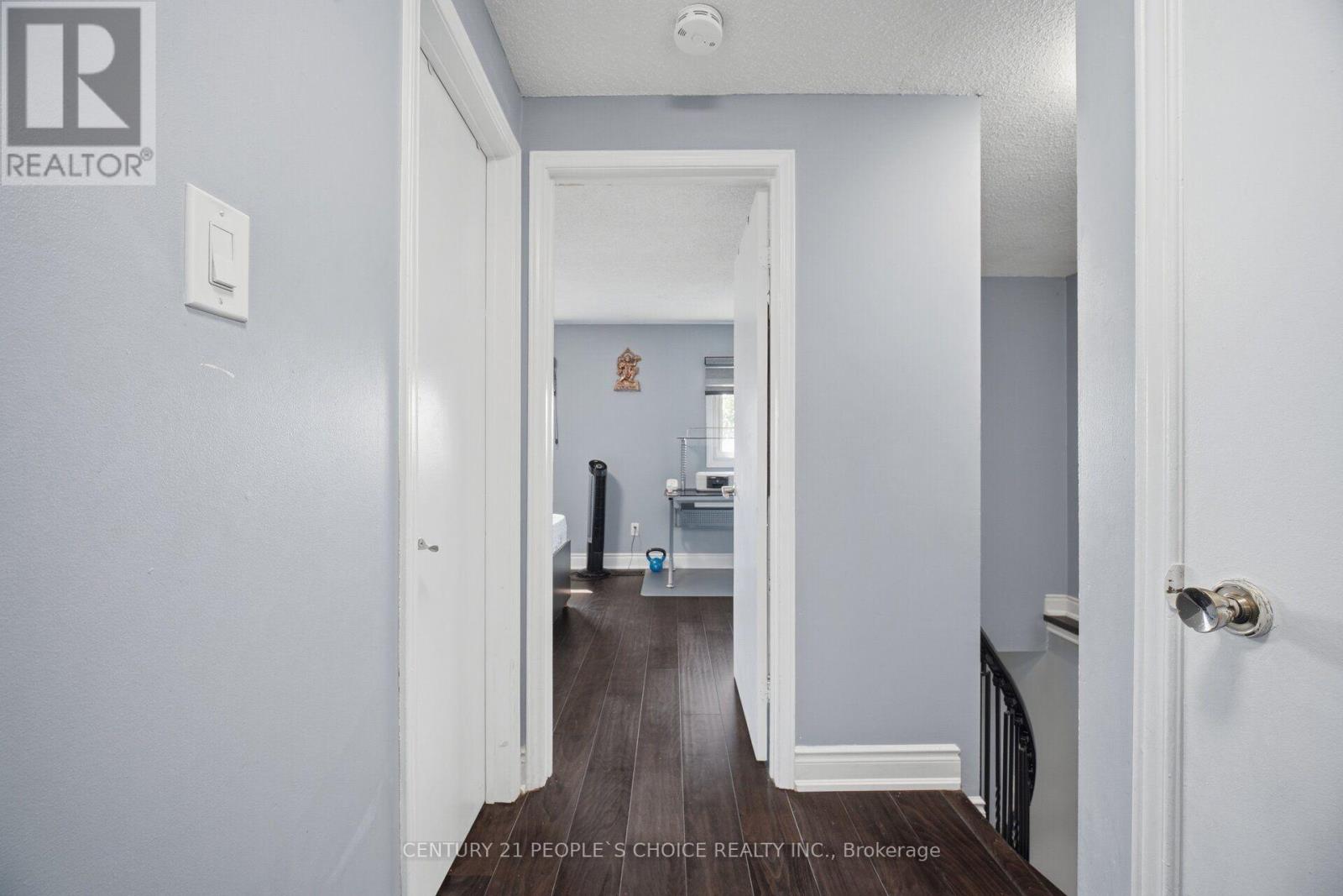 49 CATHY JEAN CRESCENT - 22