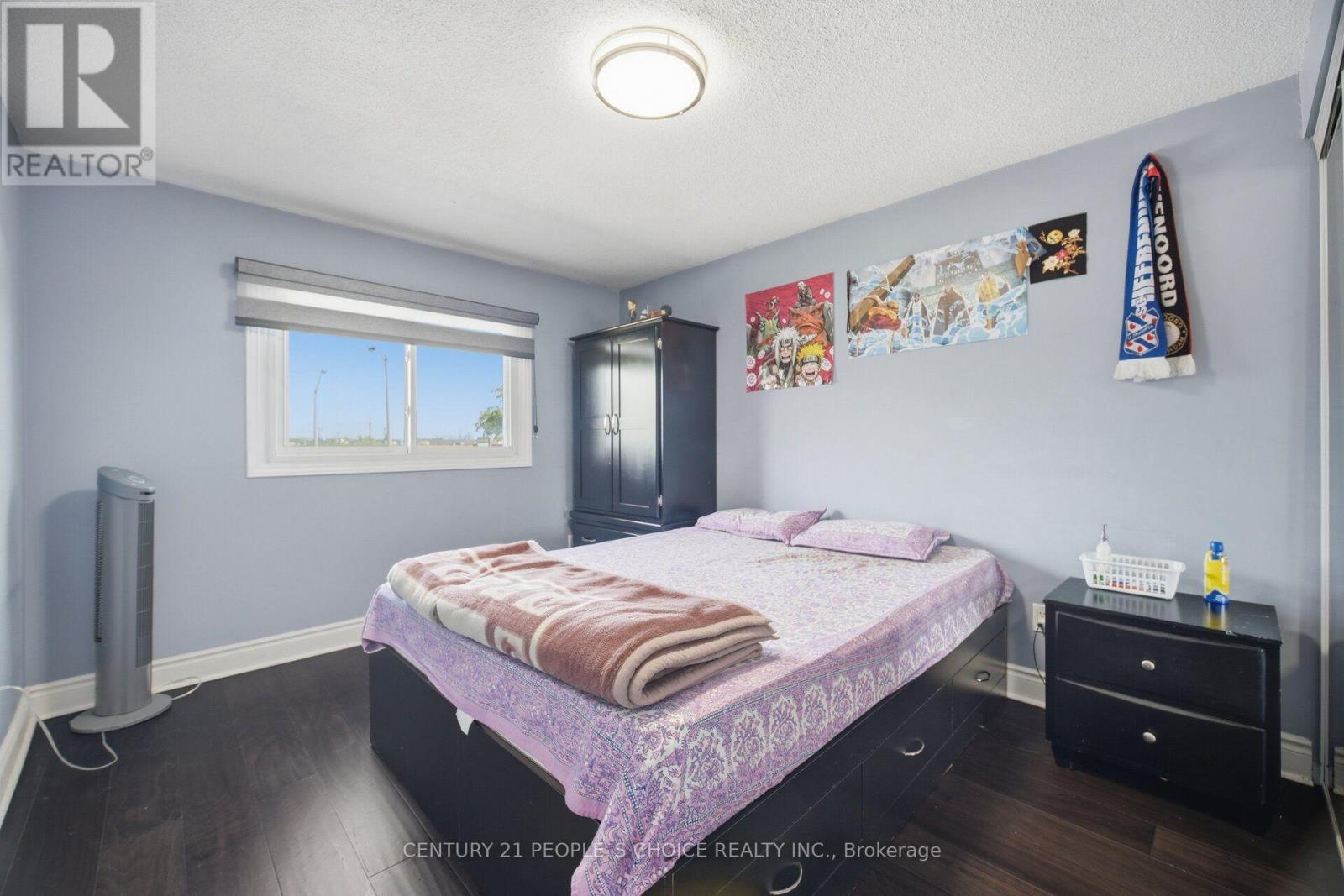 49 CATHY JEAN CRESCENT - 26