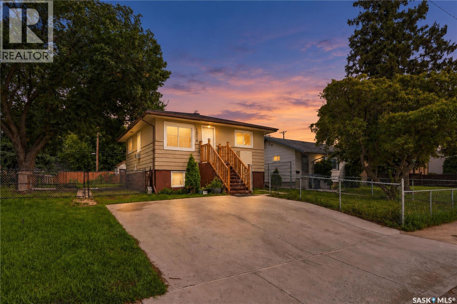 1518 I AVENUE N - 1