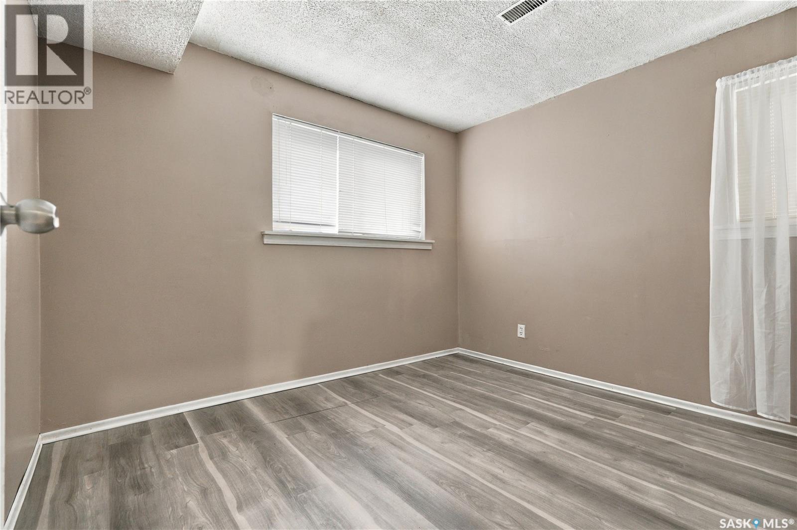 1518 I AVENUE N - 25