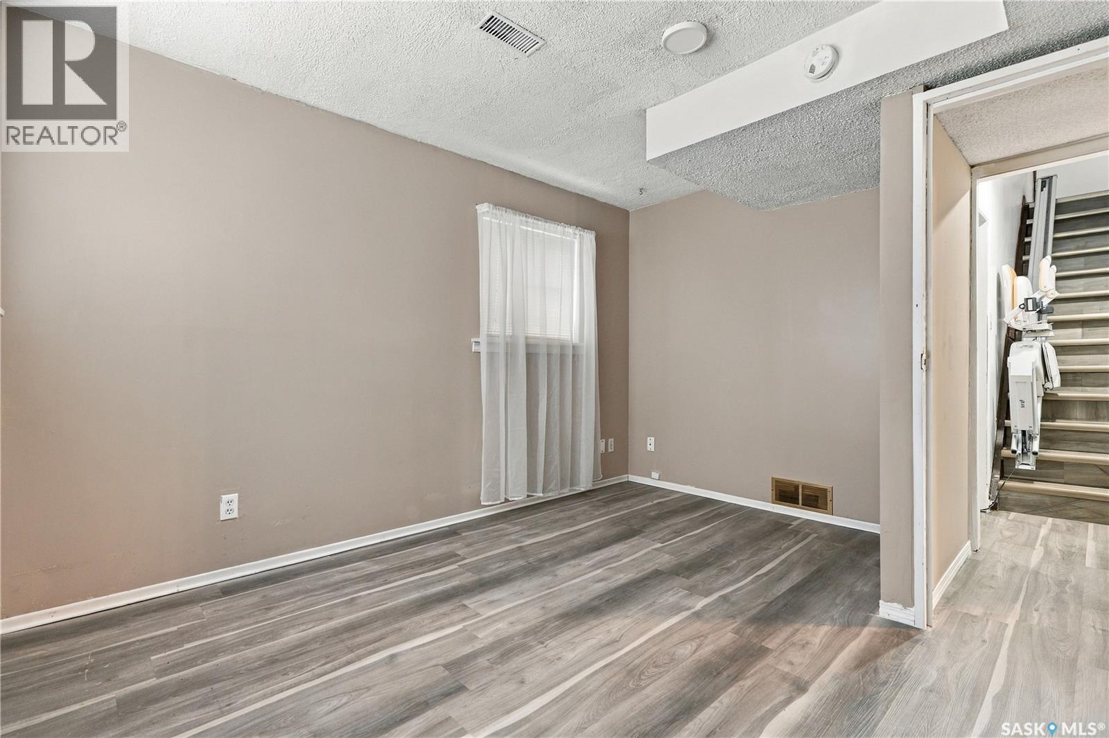 1518 I AVENUE N, Saskatoon — photo 26
