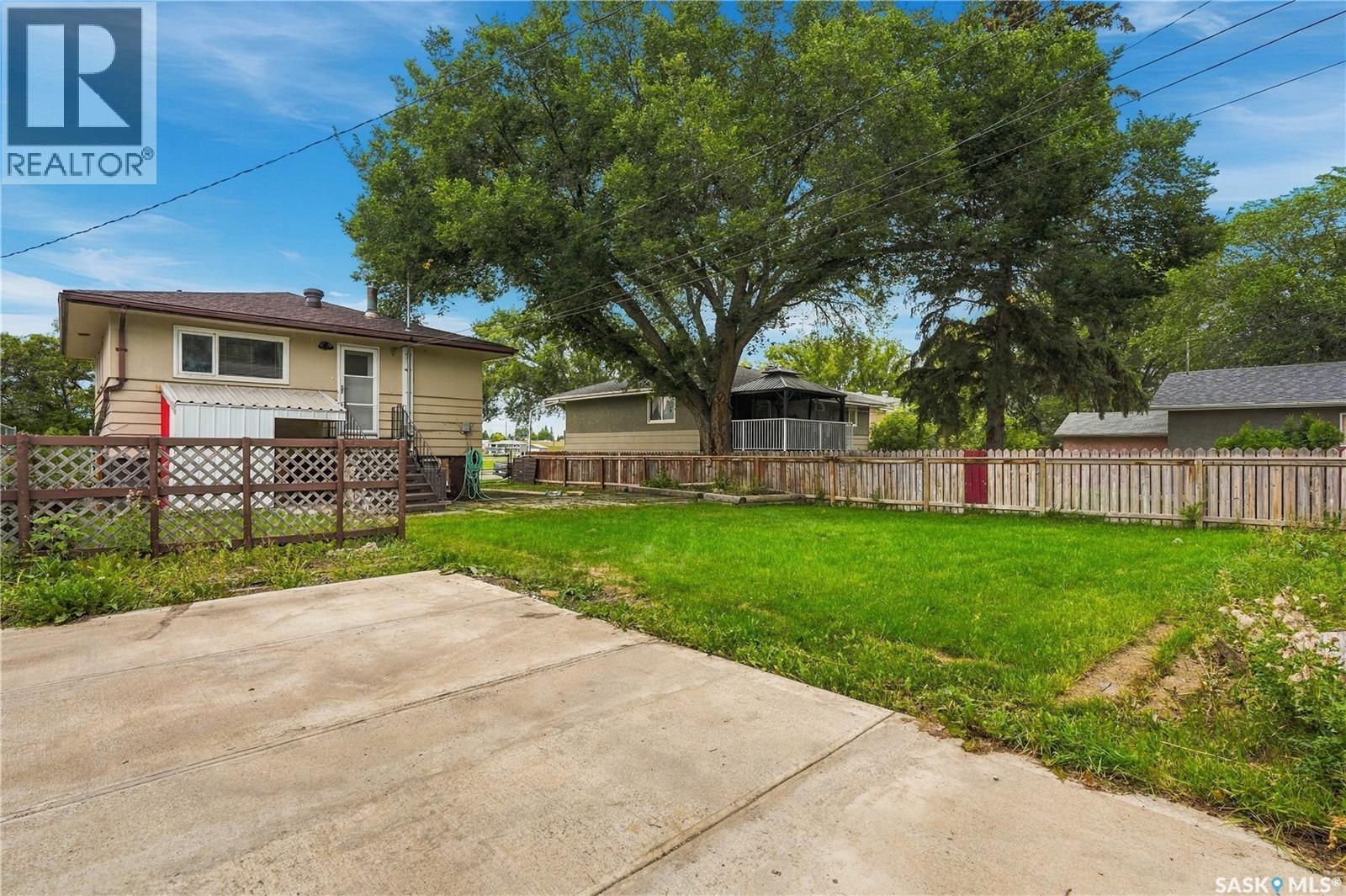 1518 I AVENUE N - 37