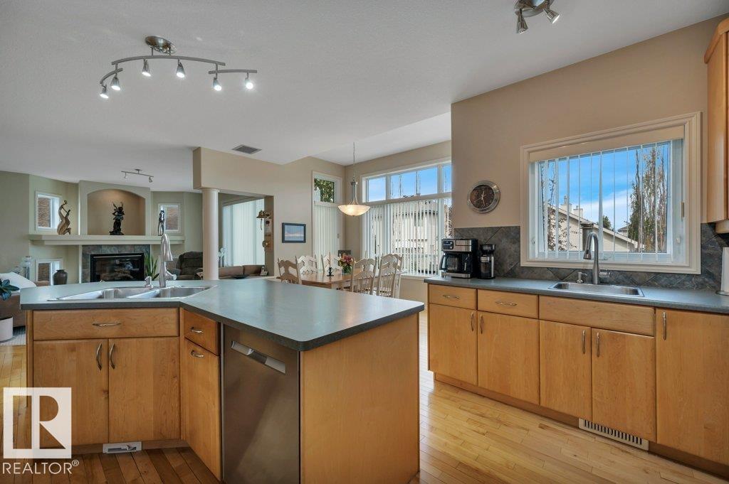 739 HALIBURTON CR NW - 16
