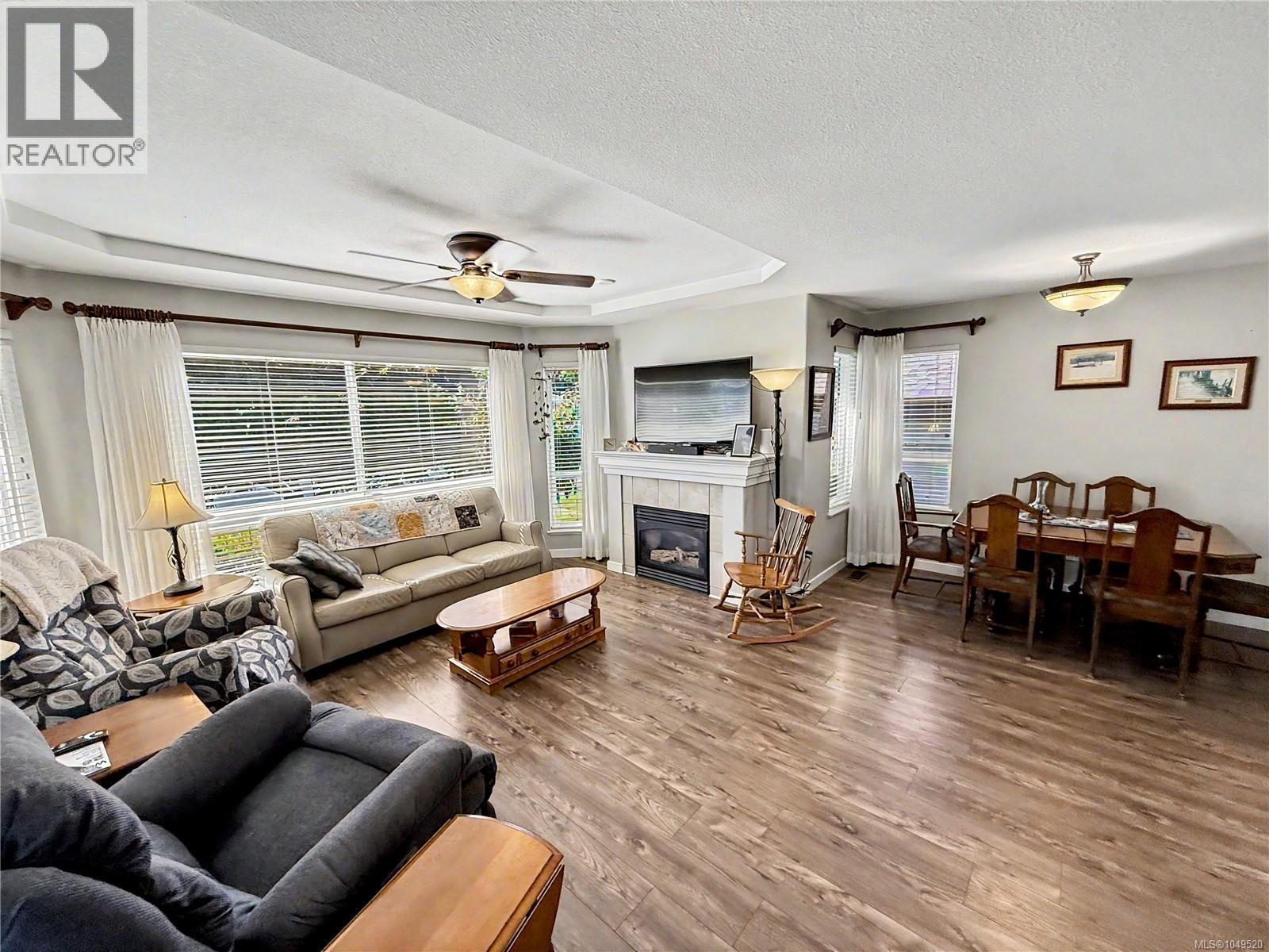 586 Hampstead St, Parksville