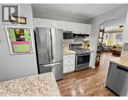 Dining nook - 586 Hampstead St, Parksville, BC V9P2T7 Photo 7