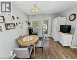 Dining room - 586 Hampstead St, Parksville, BC V9P2T7 Photo 9