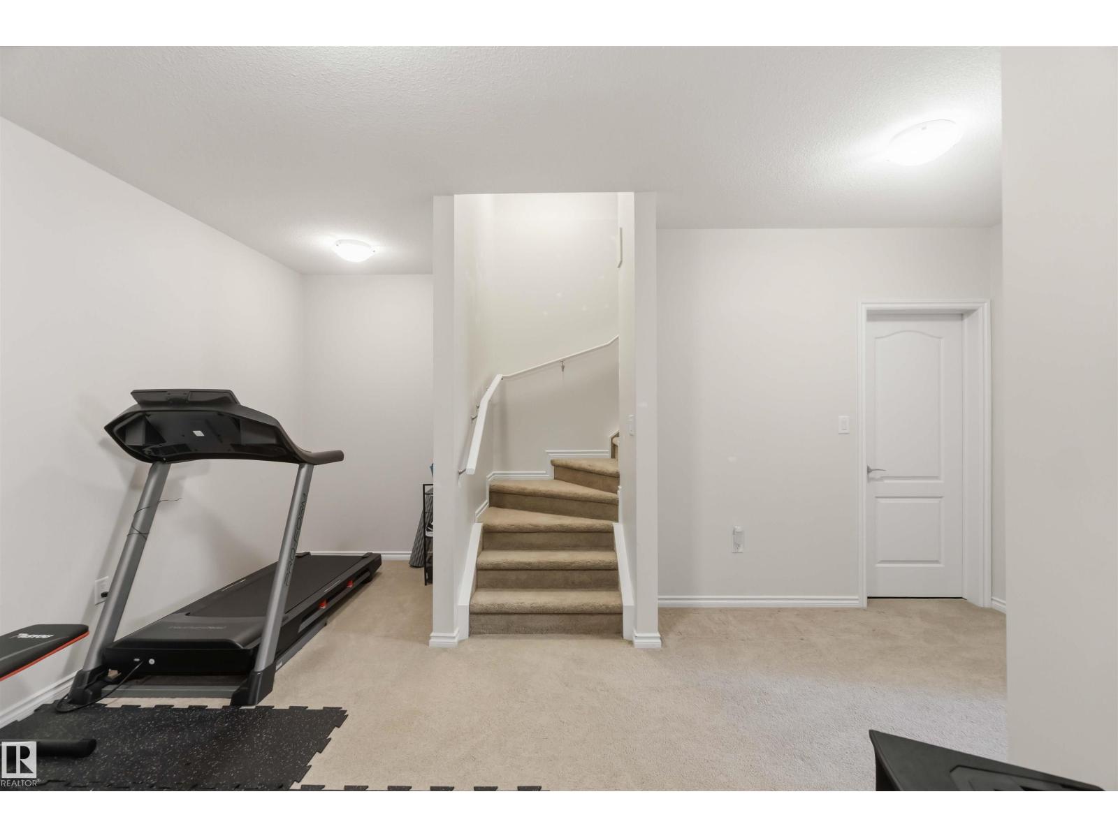 2689 SIR ARTHUR CURRIE WY NW - 41