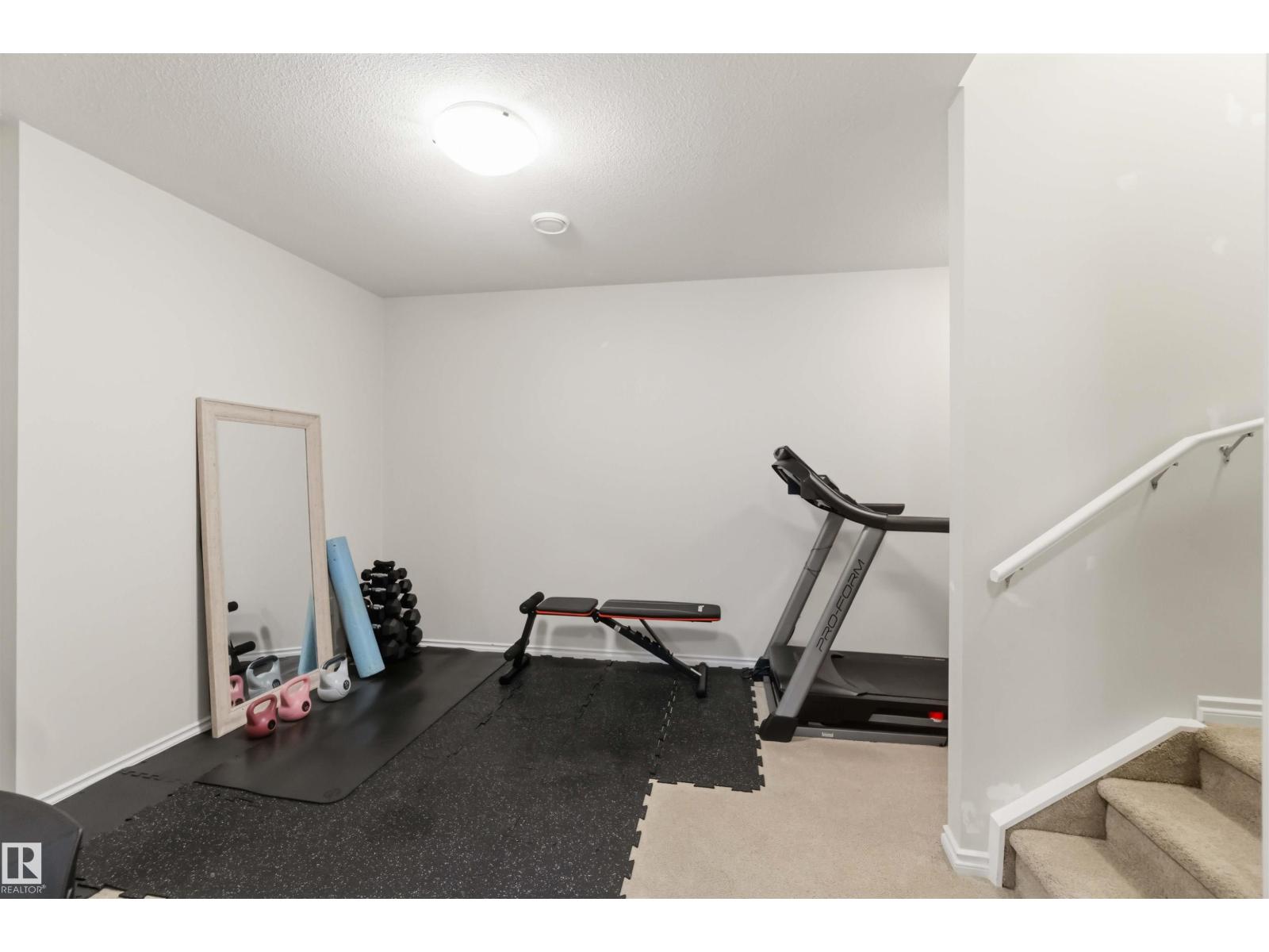 2689 SIR ARTHUR CURRIE WY NW - 39