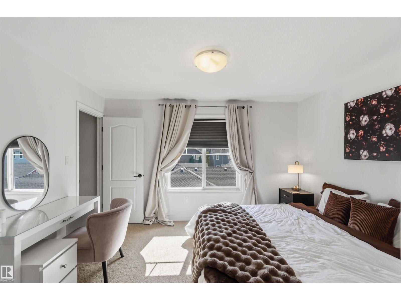 2689 SIR ARTHUR CURRIE WY NW - 31