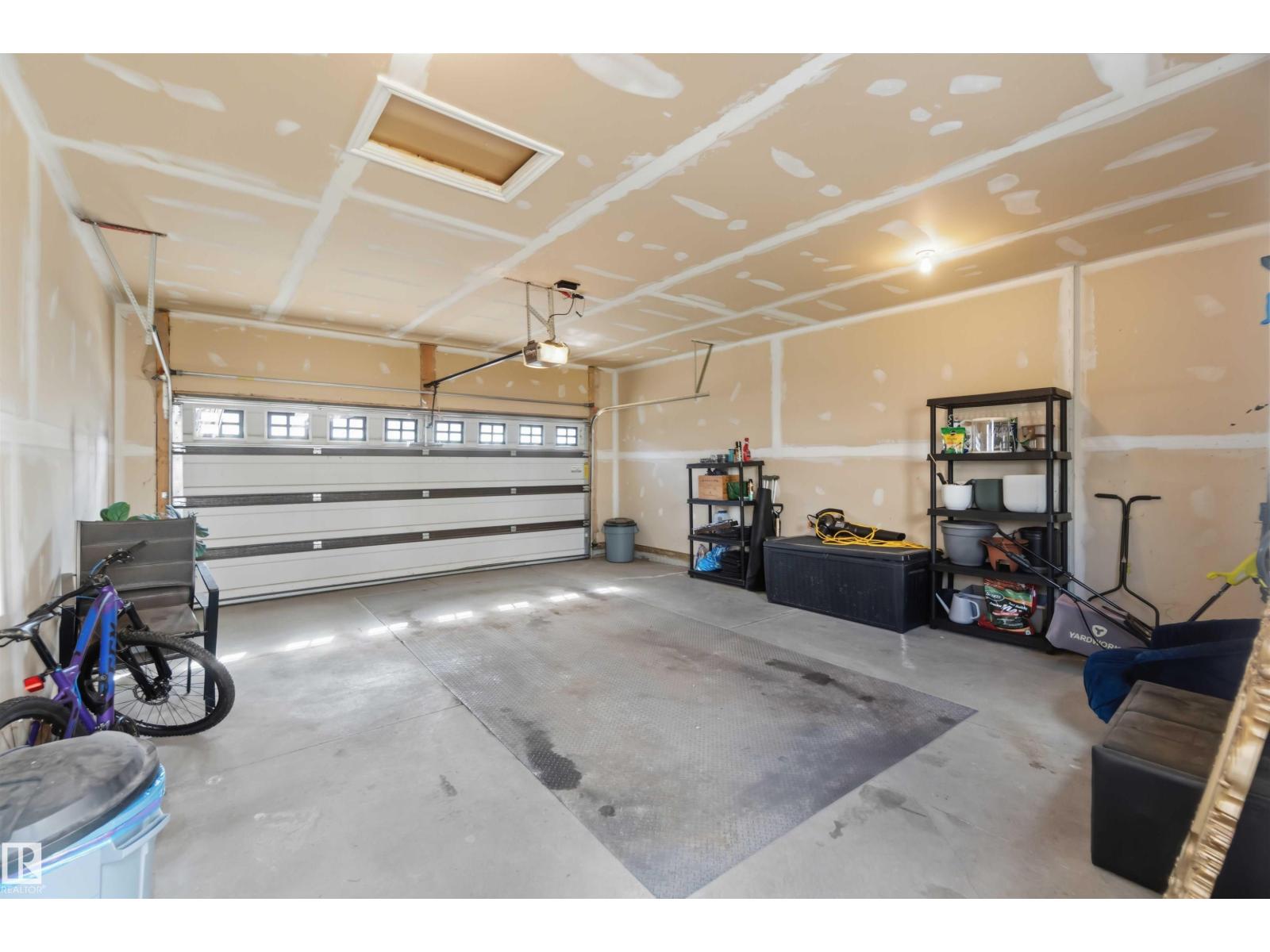 2689 SIR ARTHUR CURRIE WY NW - 54