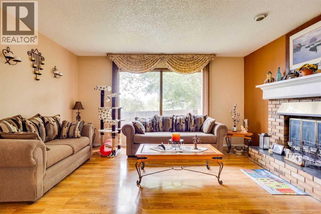 253 Gladstone Bay, Fort McMurray