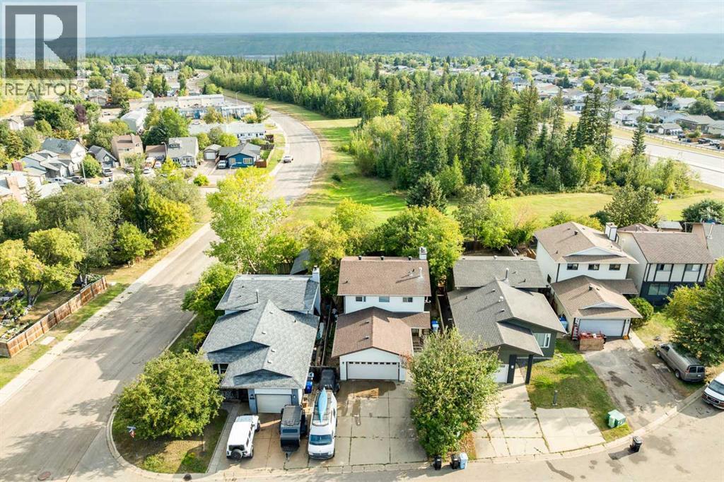 253 Gladstone Bay, Fort McMurray