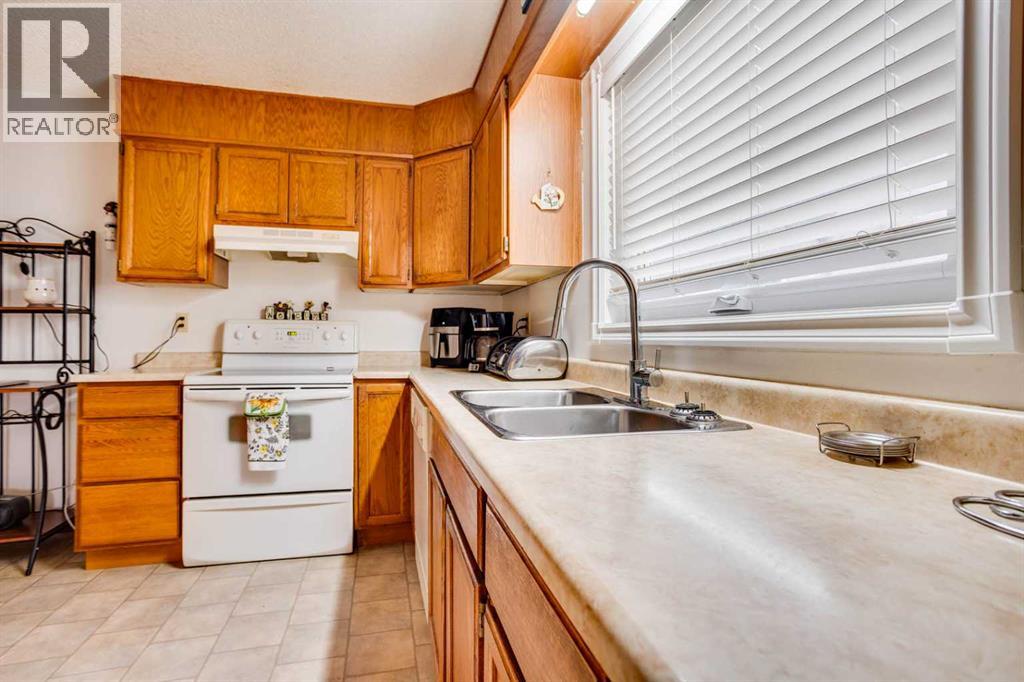 253 Gladstone Bay, Fort McMurray