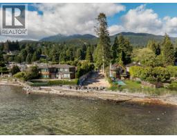 4358 Ross Crescent, West Vancouver, BC V7W1B2 Photo 13