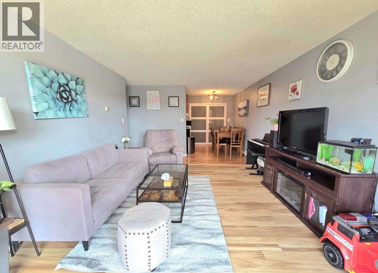 107 170 E 3RD STREET, North Vancouver