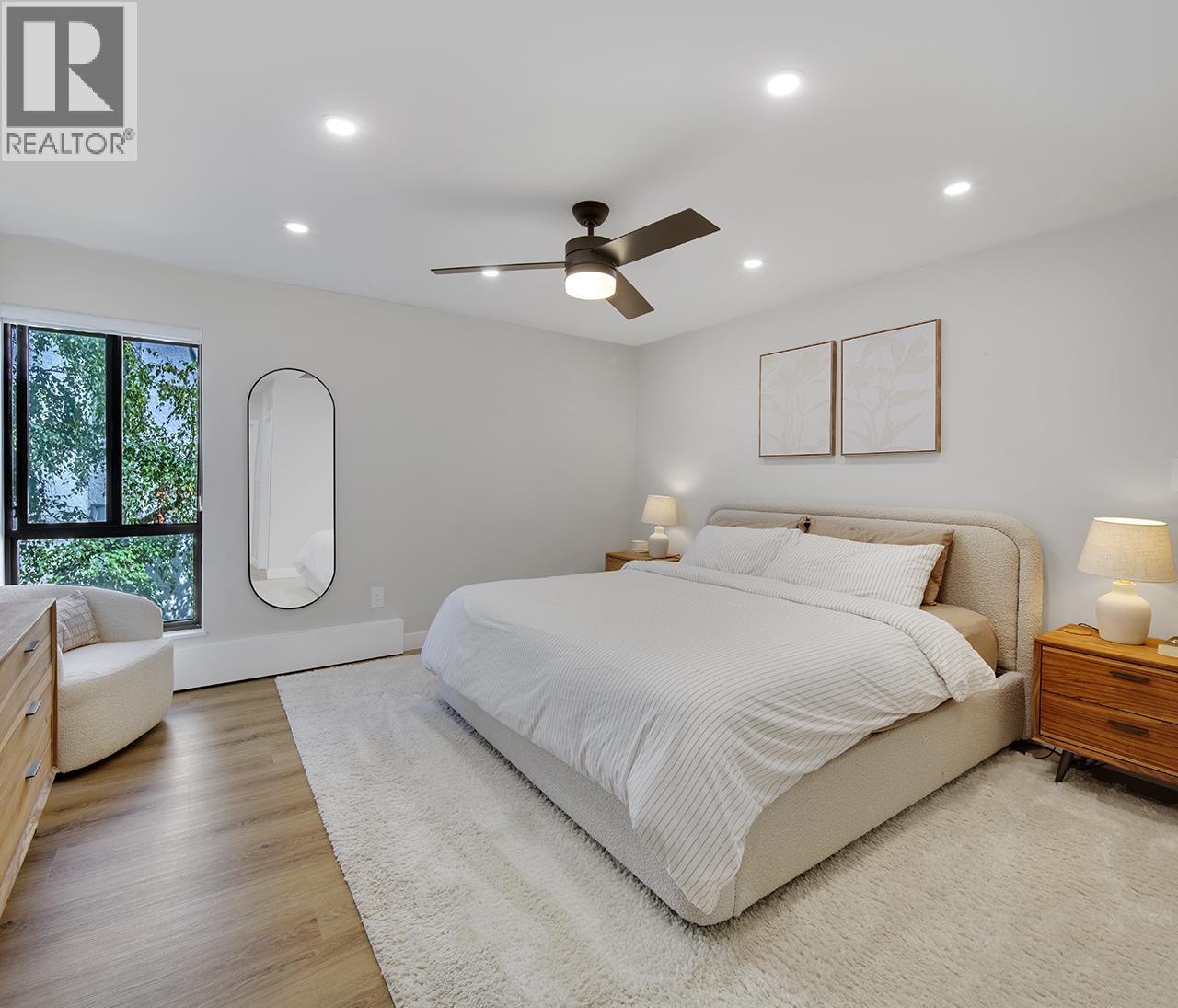 303 1877 W 5TH AVENUE, Vancouver