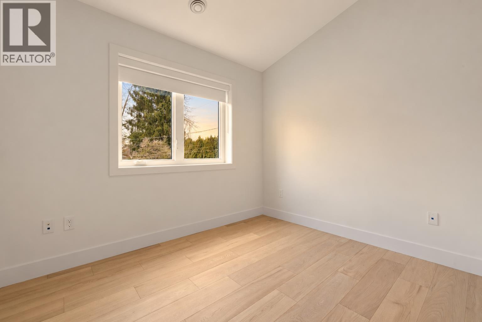 1 2539 GRANT STREET, Vancouver