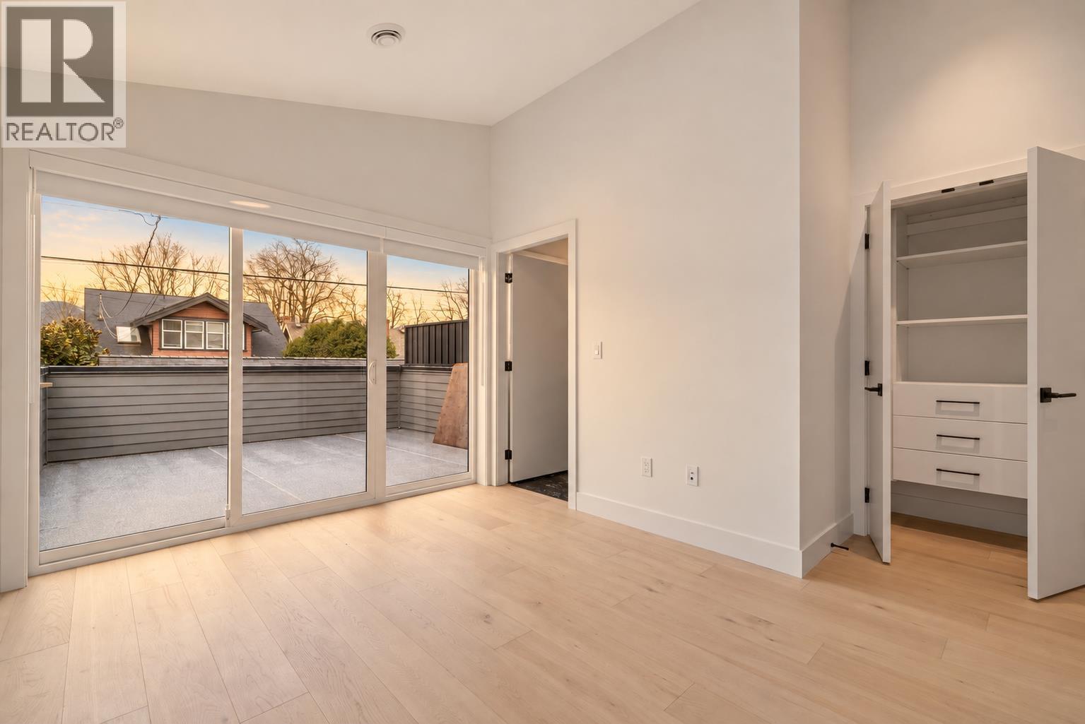 1 2539 GRANT STREET, Vancouver