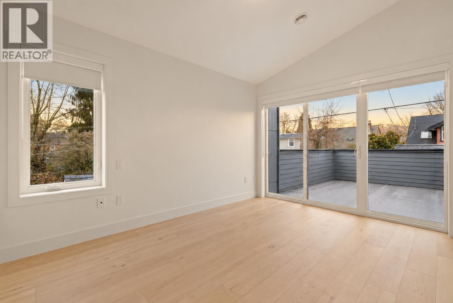 1 2539 GRANT STREET, Vancouver