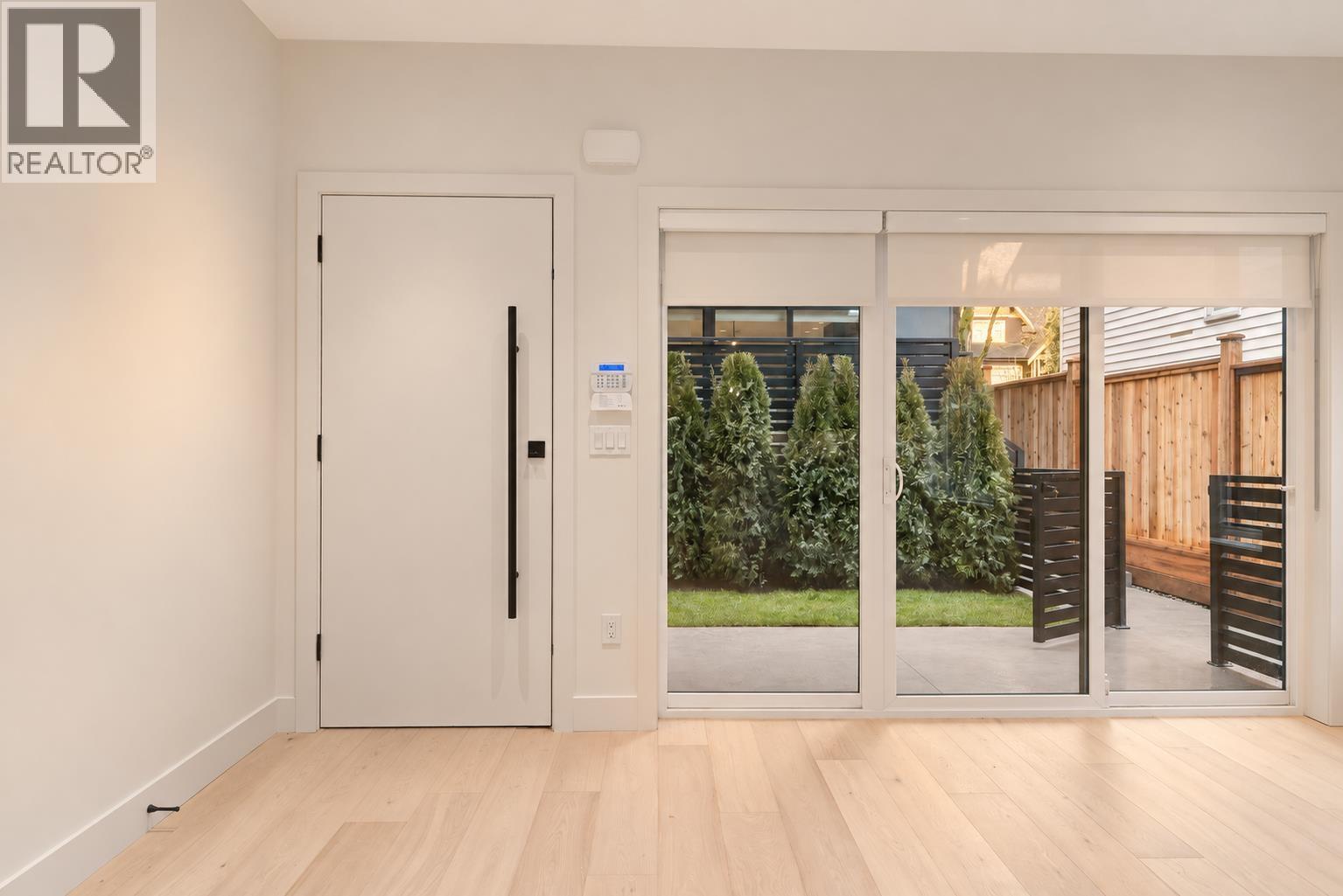 1 2539 GRANT STREET, Vancouver