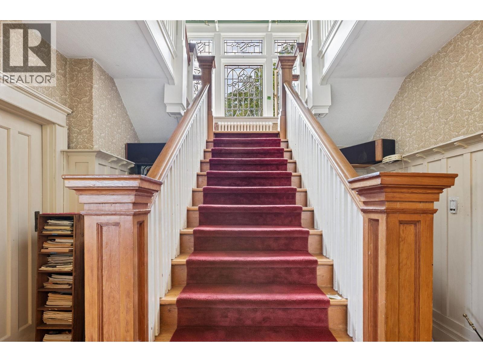 1617 W GRAND BOULEVARD, North Vancouver