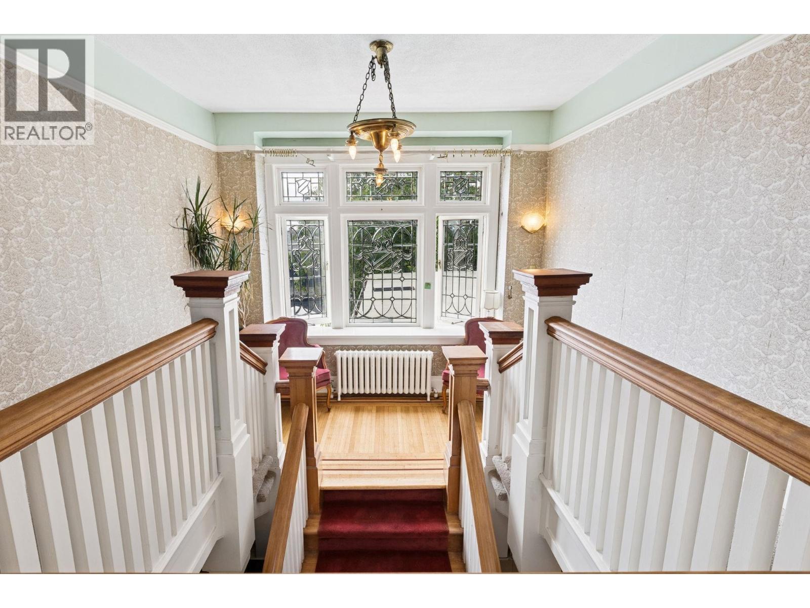 1617 W GRAND BOULEVARD, North Vancouver