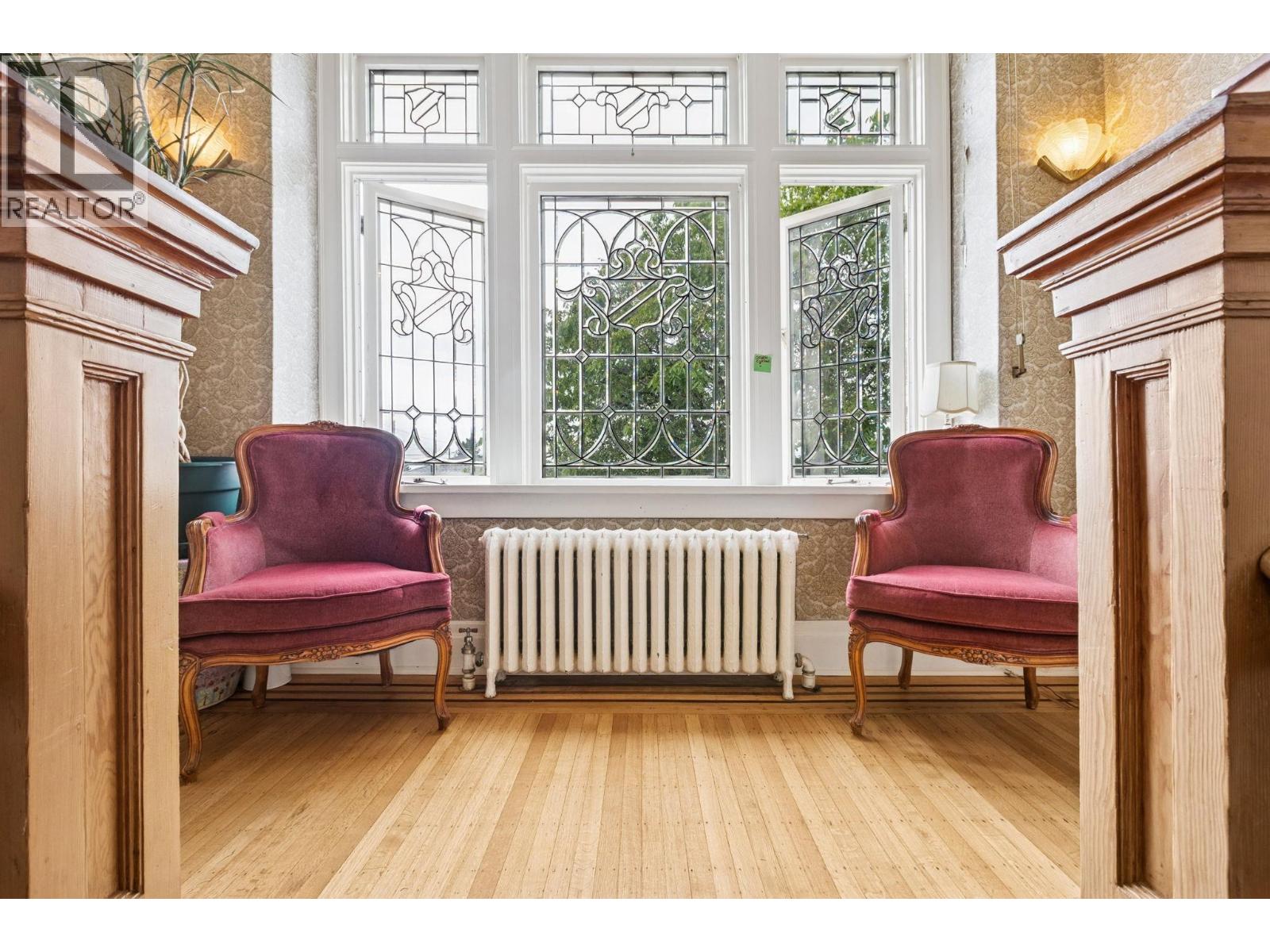 1617 W GRAND BOULEVARD, North Vancouver