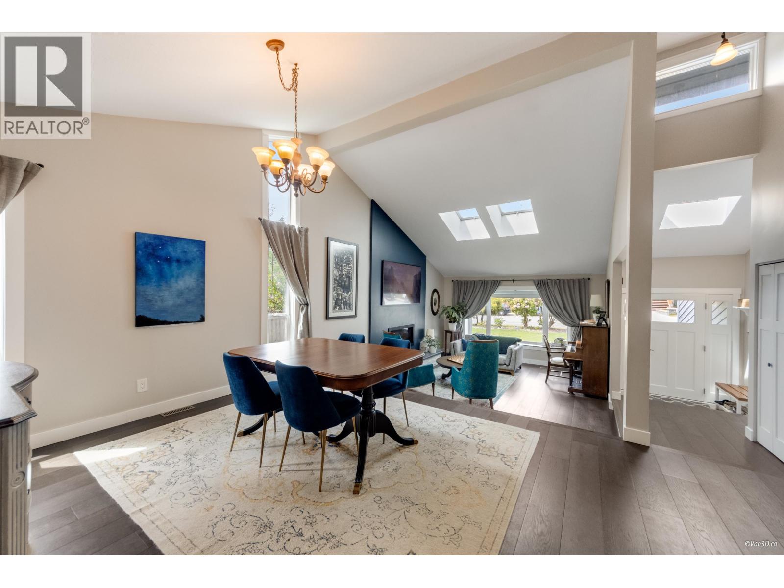 38582 WESTWAY AVENUE, Squamish — photo 9